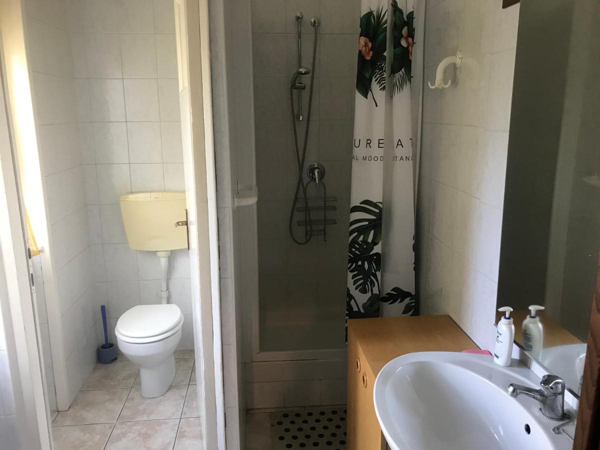 B&B " Guzzi - Inn " Манделло-дель-Ларио Экстерьер фото